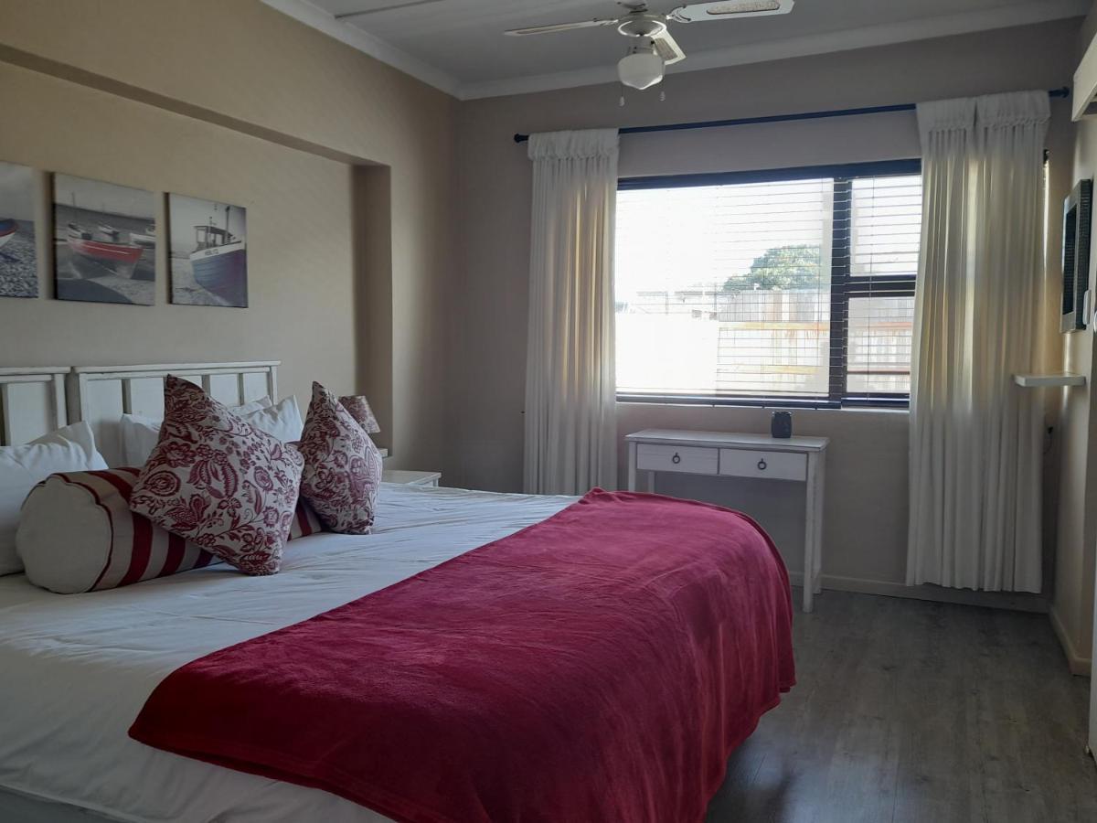 Saxon Lodge Gansbaai Exterior foto