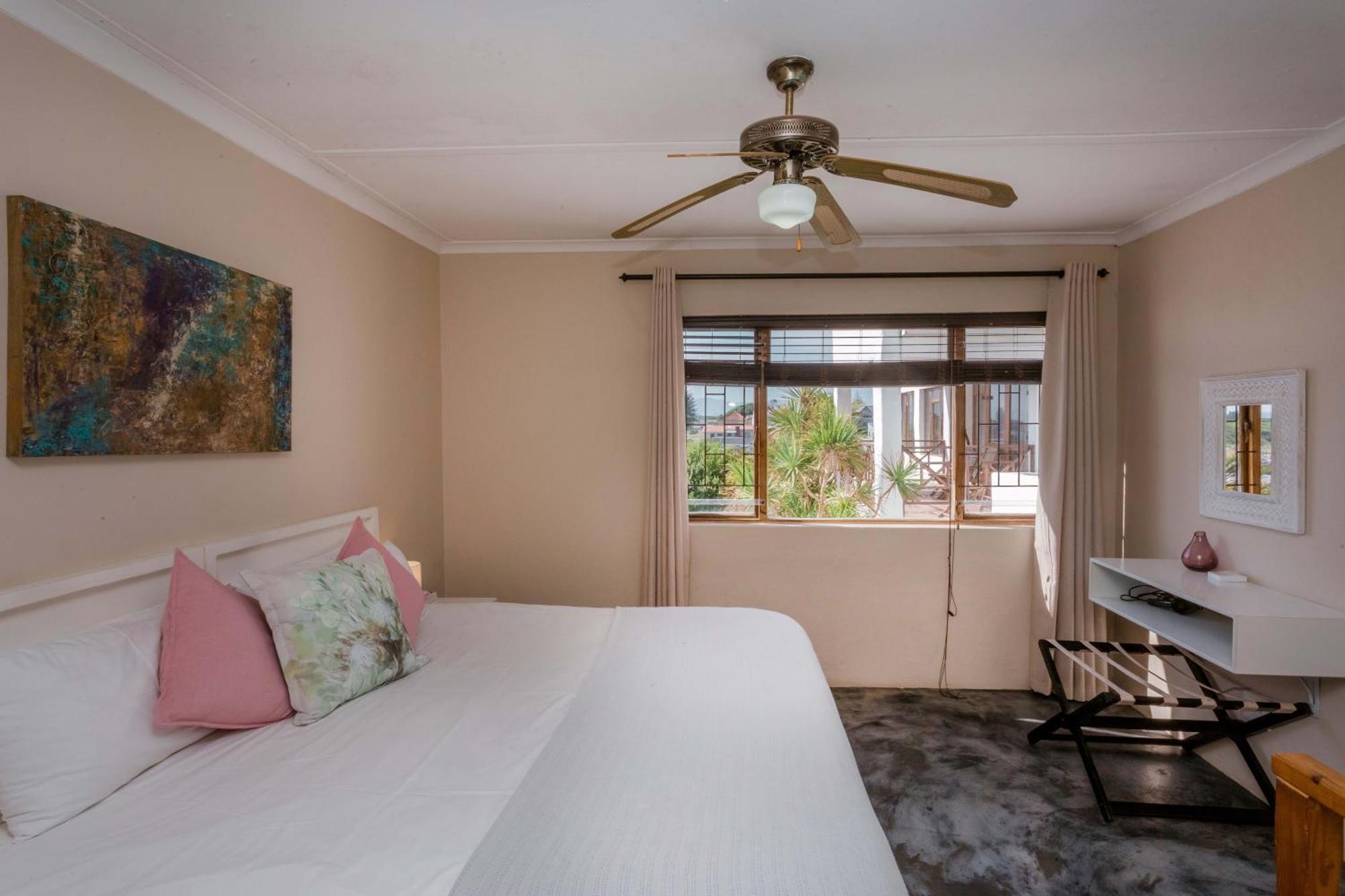 Saxon Lodge Gansbaai Exterior foto