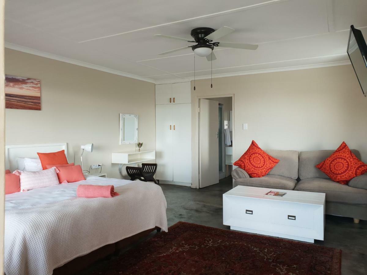 Saxon Lodge Gansbaai Exterior foto
